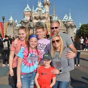 Meet your Posher, Dana